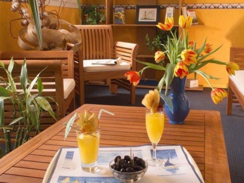 Stars Antibes Hotel Biot Eksteriør billede